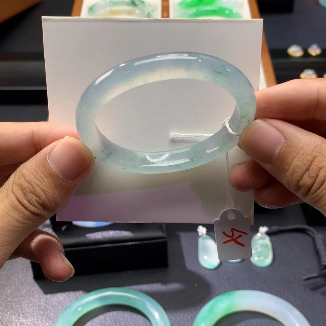 翡翠未镶嵌手镯闪购2
