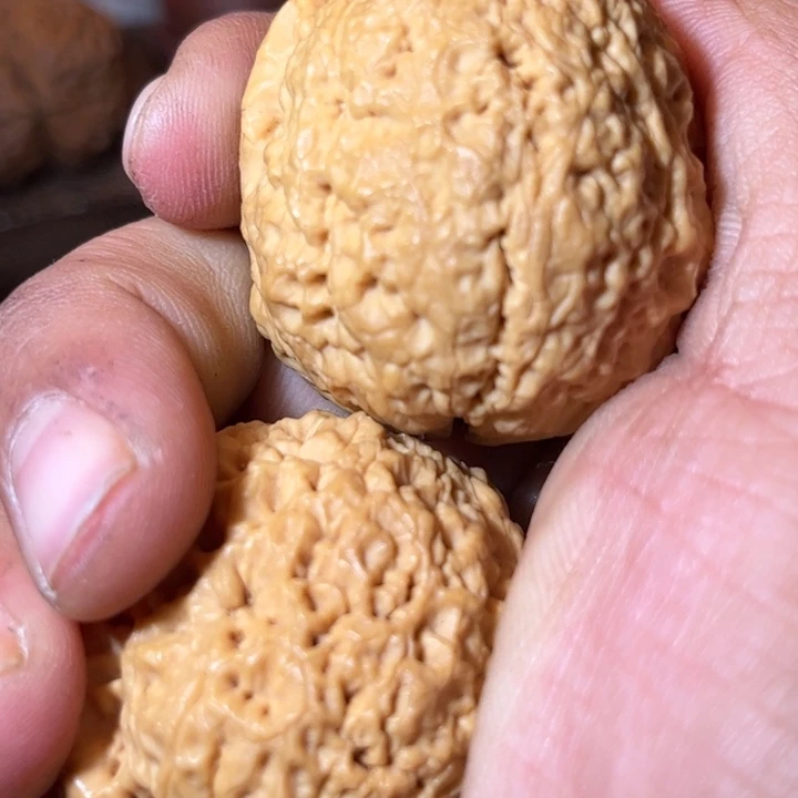 T***T文玩核桃吊坠滇西37