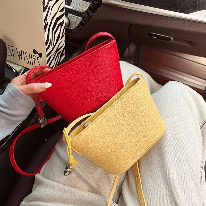 小巧洋气小船包夏新款荔枝纹时尚迷你百搭单肩斜挎女元宝包手机包