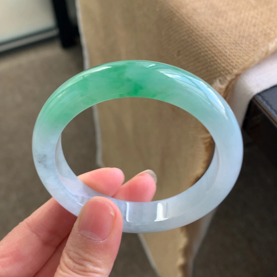 翡翠手镯未镶嵌  天然缅甸翡翠