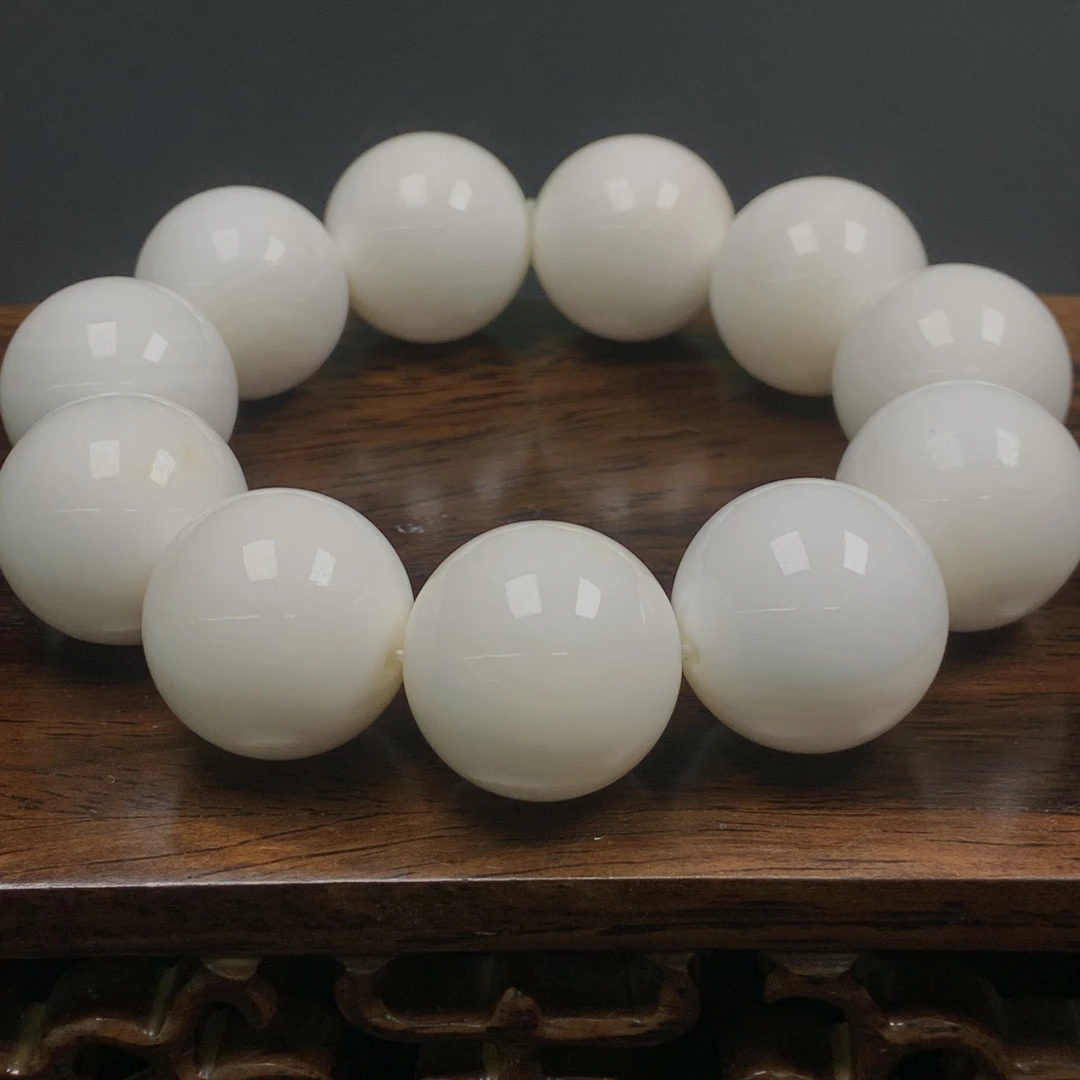 D3756珠宝玉石精选贝壳类手串