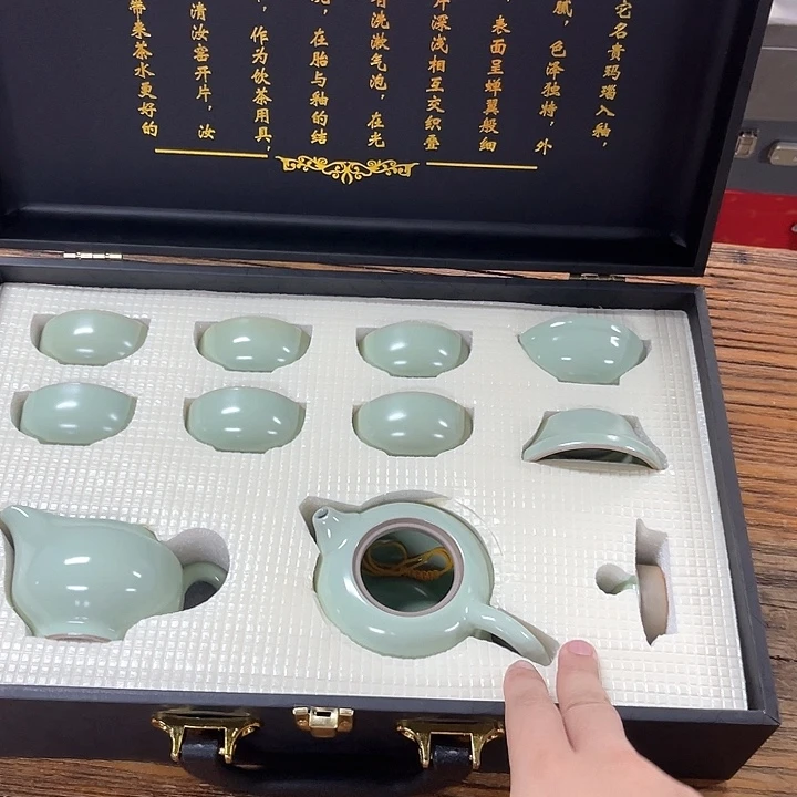 孤品茶具套装等。