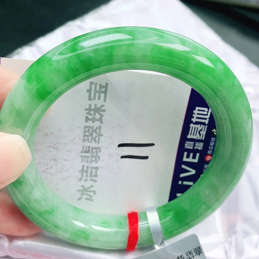 翡翠未镶嵌手镯缅甸天然A货翡翠手镯