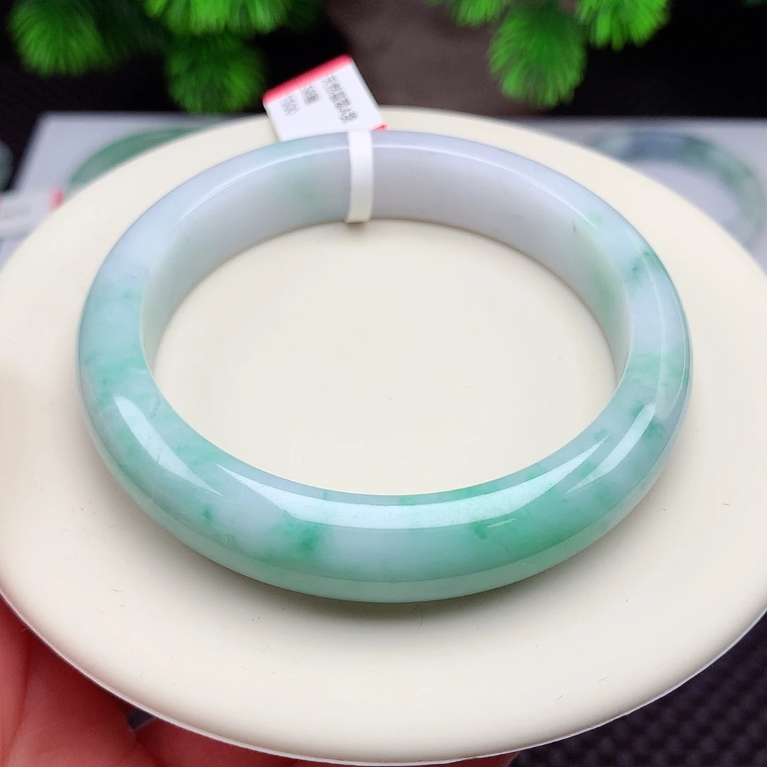 翡翠未镶嵌手镯58圈