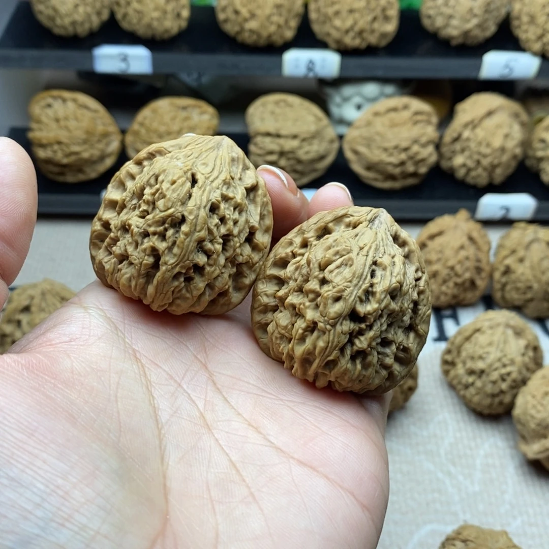 文玩核桃吊坠南疆