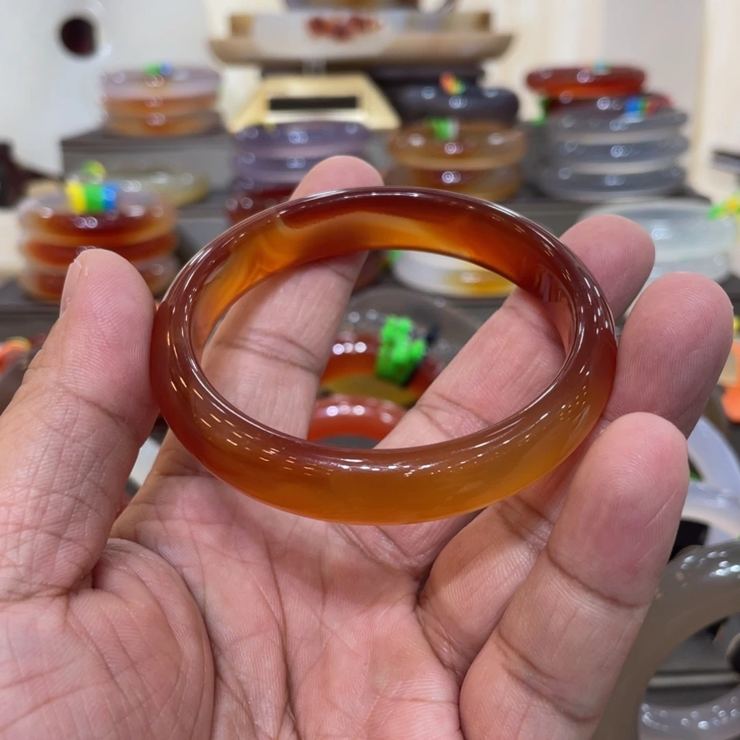 玛瑙/玉髓手镯未镶嵌