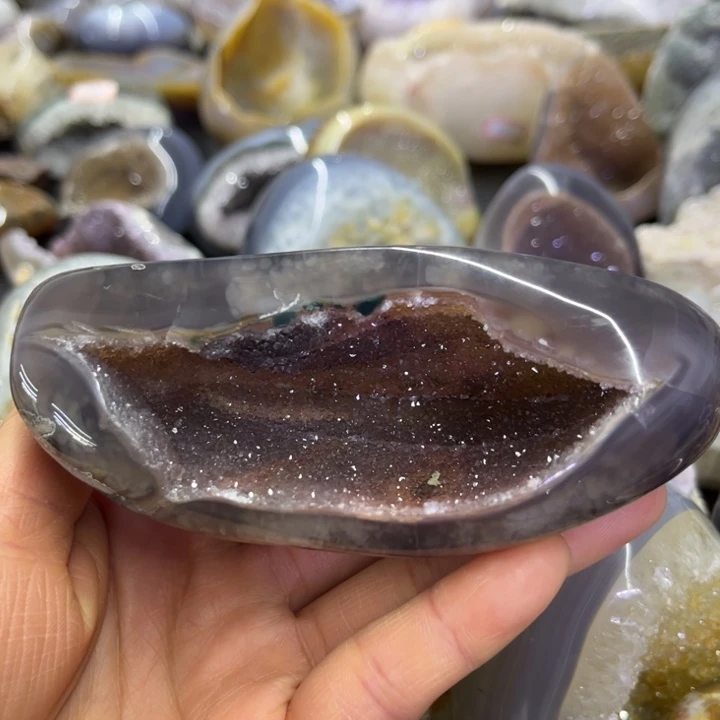 珠宝半成品未镶嵌水晶紫彩红晶洞