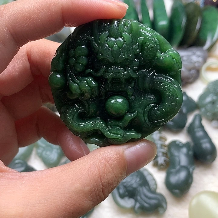 颈饰未镶嵌和田玉