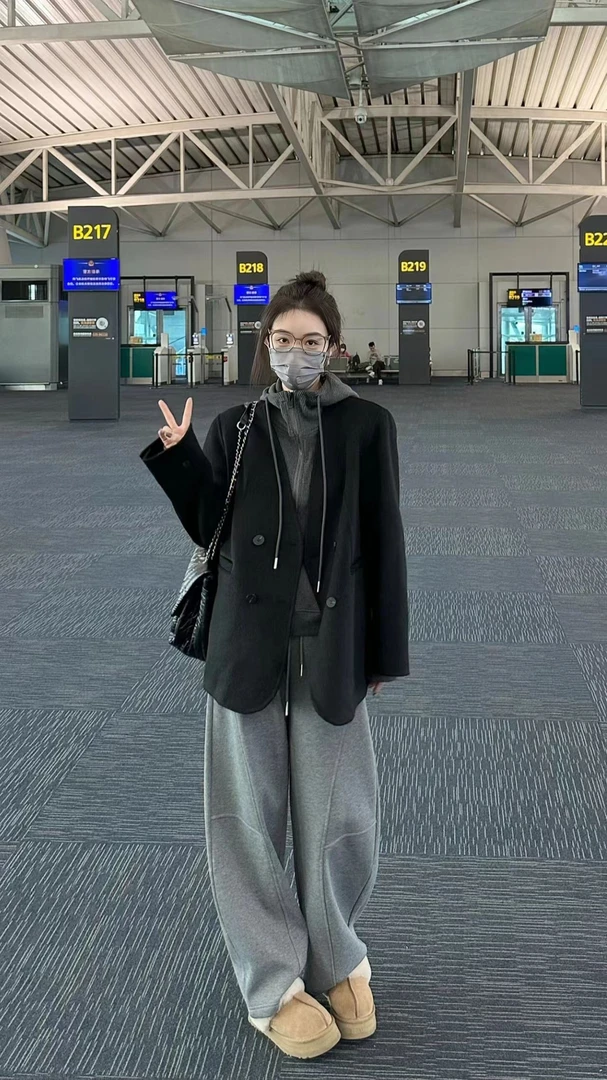 高级设计感黑色西装外套女2025秋季新款韩版连帽卫衣宽松显瘦裤子