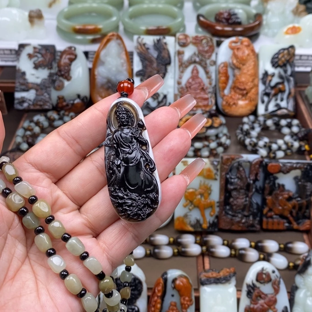 颈饰未镶嵌和田玉