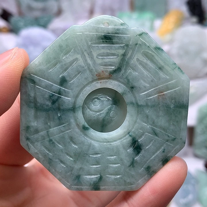 翡翠未镶嵌颈饰时来运转八卦两面工艺福利洒黄翡福利