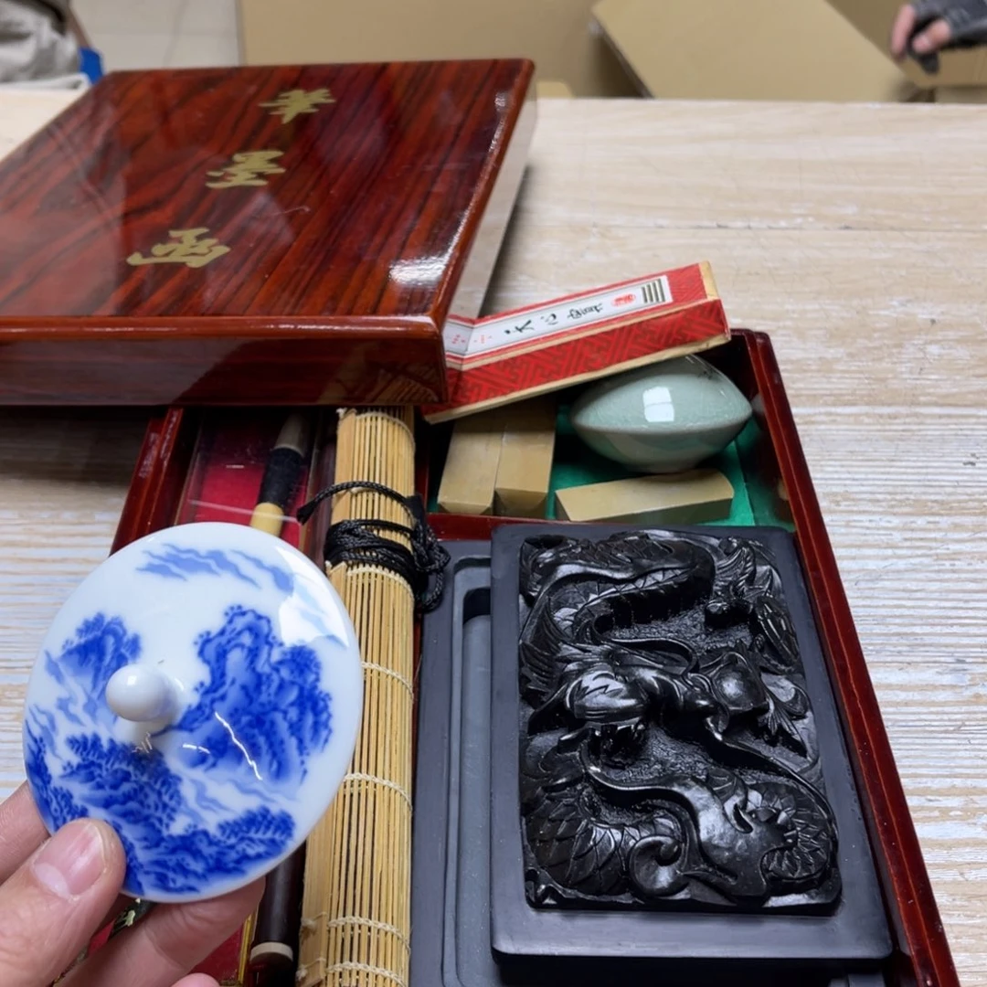 瓷片和**都密密麻麻的小故事和故事