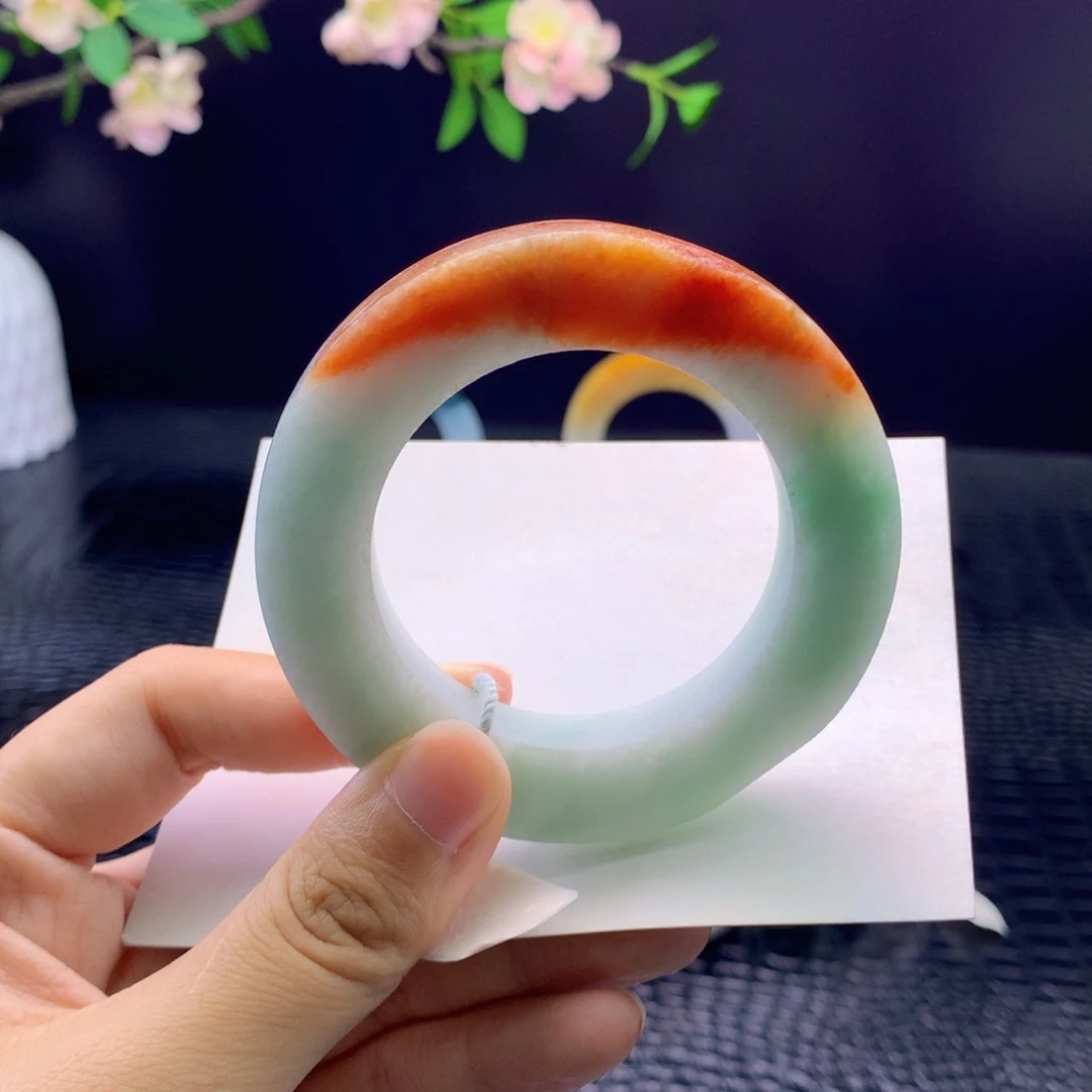 定制翡翠未镶嵌手镯