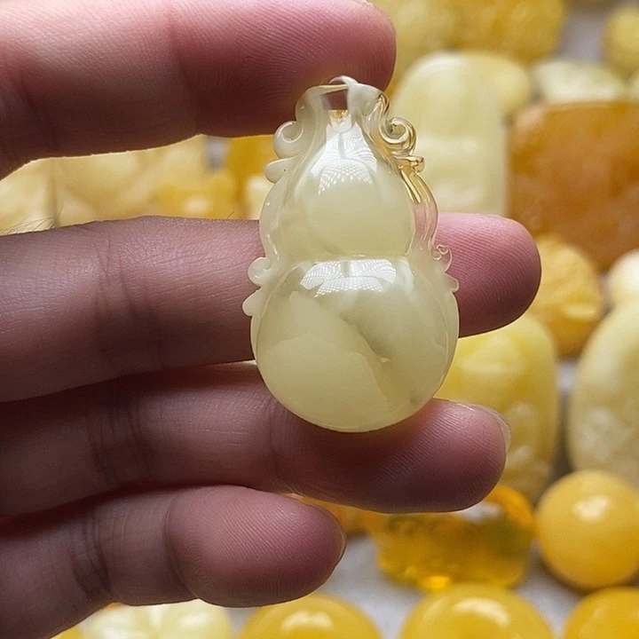 琥珀颈饰未镶嵌琥珀蜜蜡吊坠
