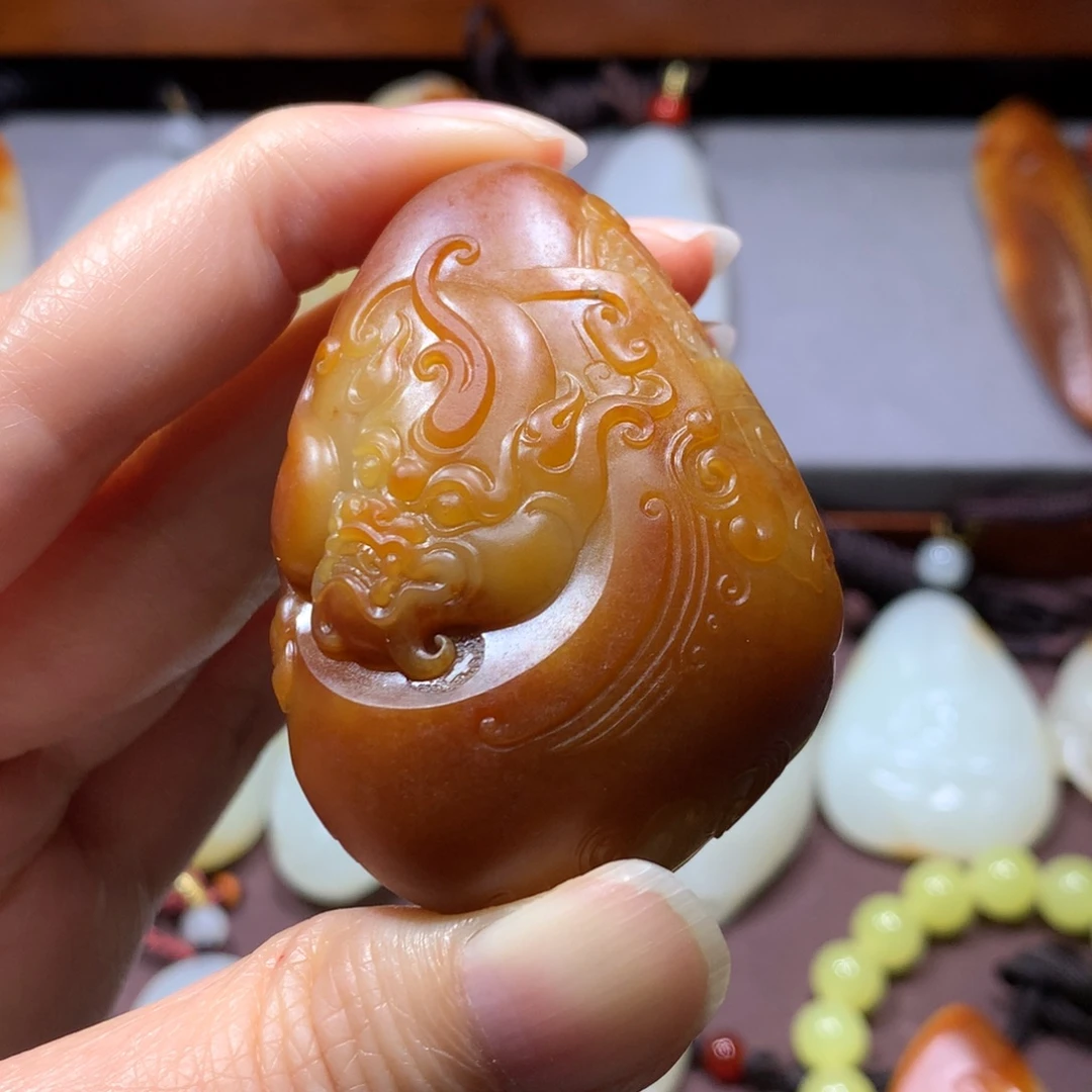 T***n颈饰未镶嵌和田玉