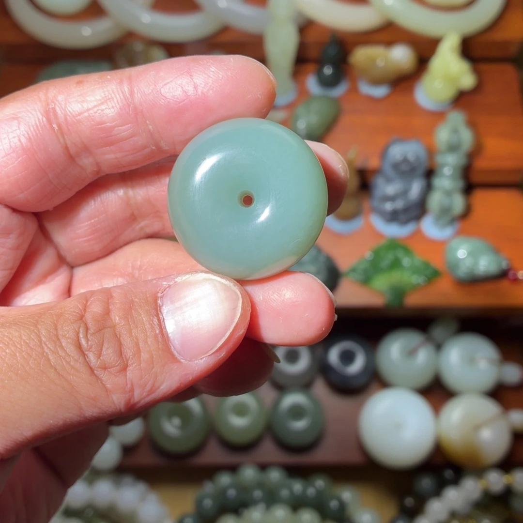 和田玉未镶嵌吊坠(不含链)