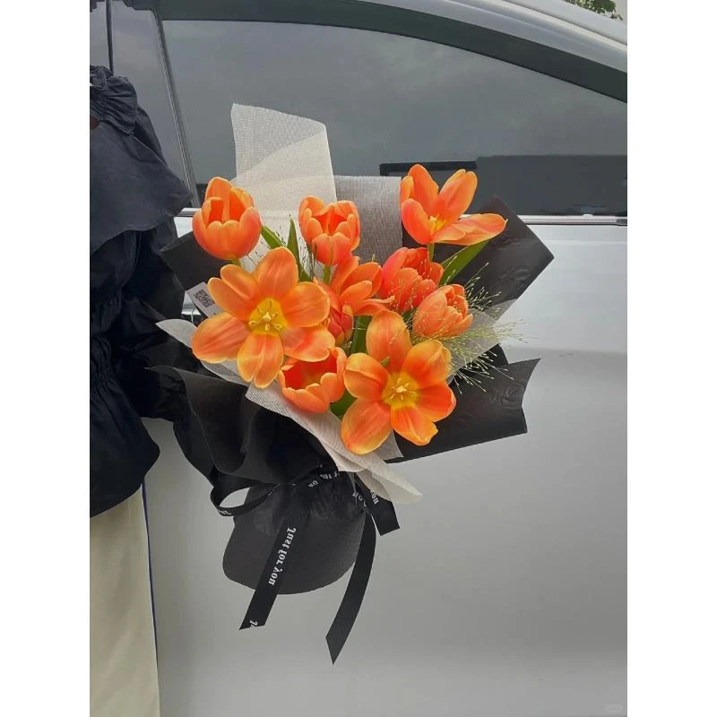 蜜橙--郁金香--收到先醒花（实物以直播间展示为准）优质插花定制