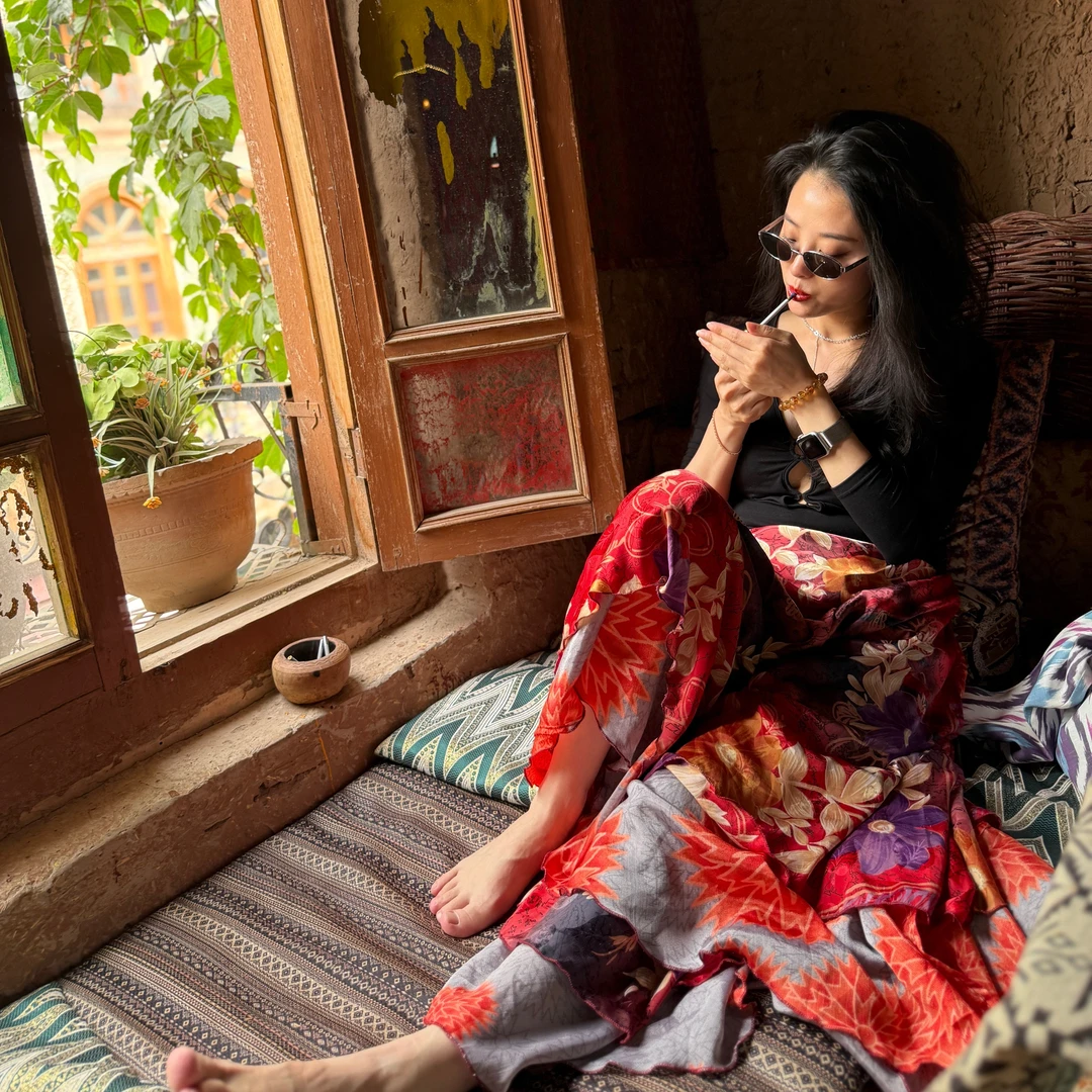 尼泊尔一片式植物丝双面裹裙 多种穿法裹裙 海外代购不退不换