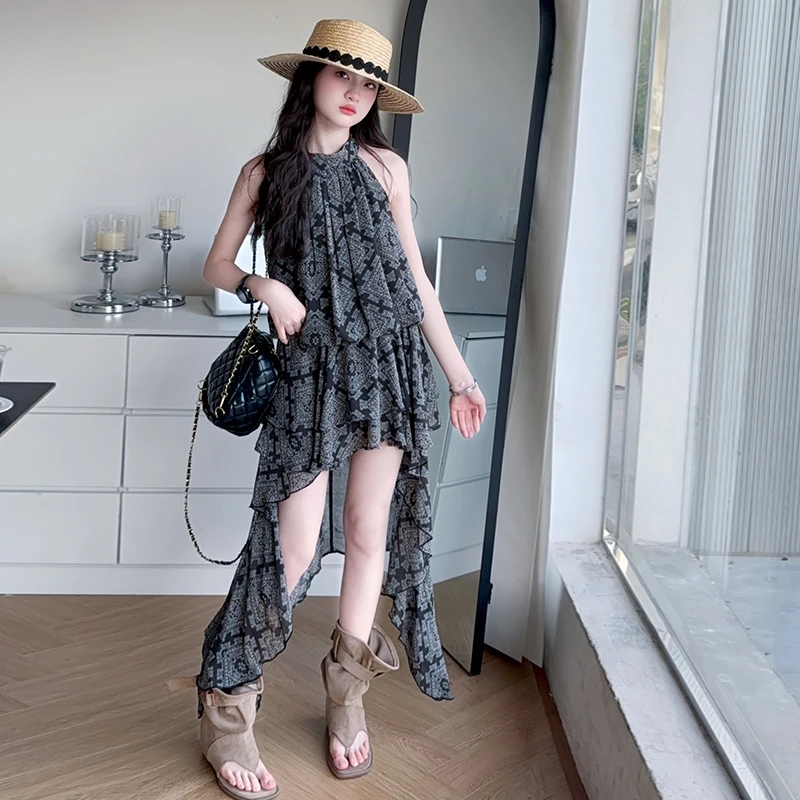 女童连衣裙法式度假风不规则显瘦沙滩裙挂脖裙子燕尾长裙2025夏新