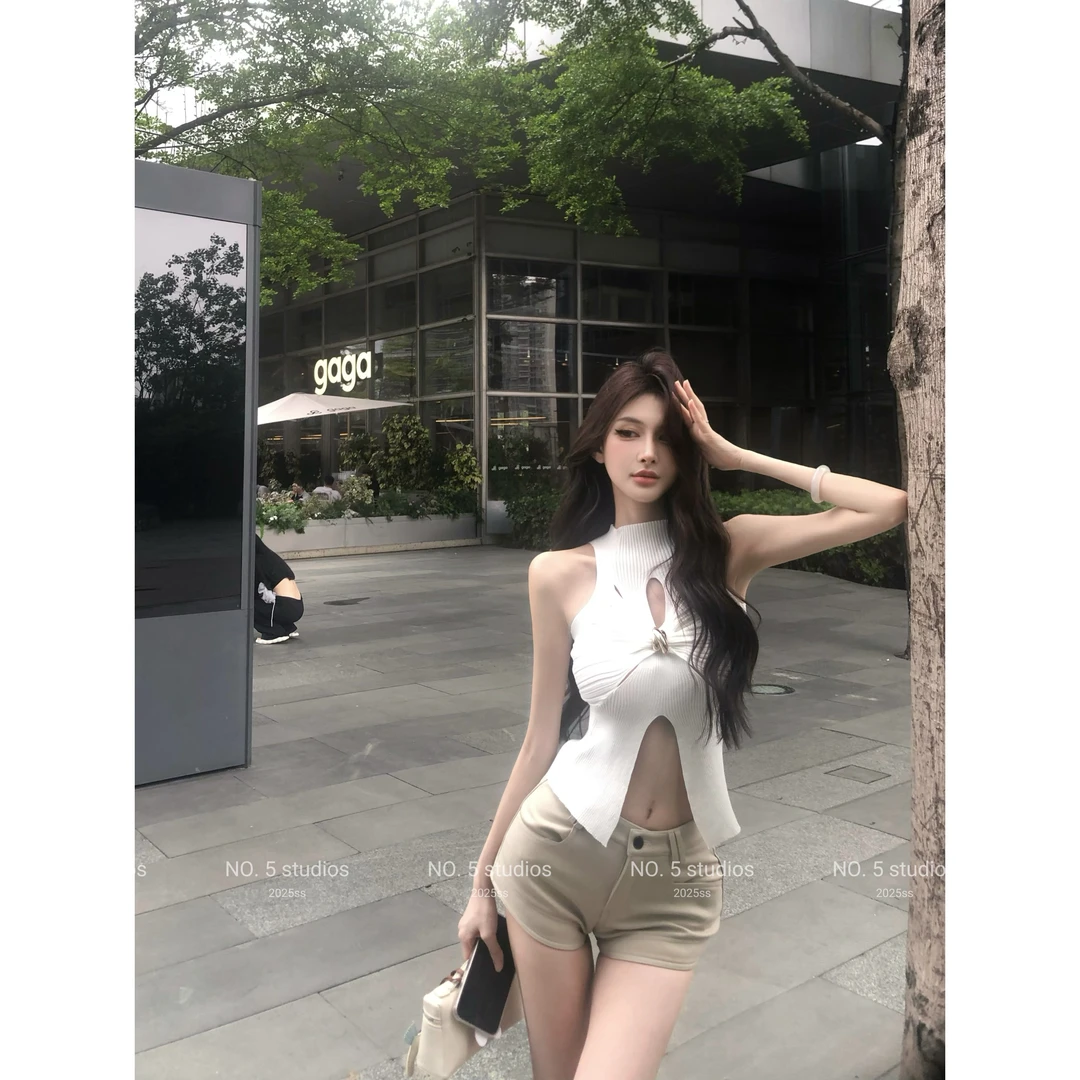 气质千金 露肩修身显瘦开衩背心性感露脐女人味针织上衣