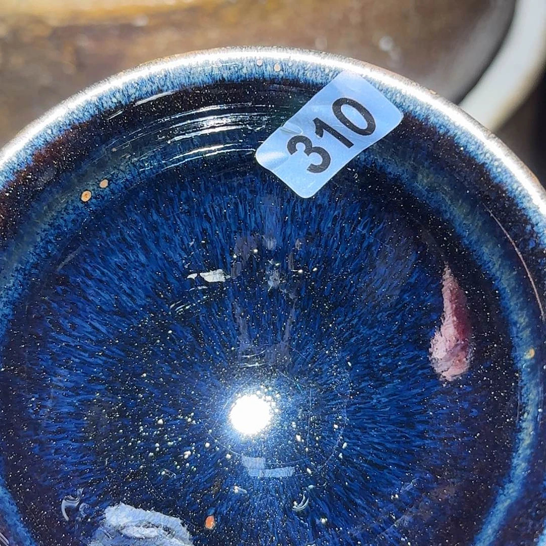 茶盏在一起就是要幸福快乐哦