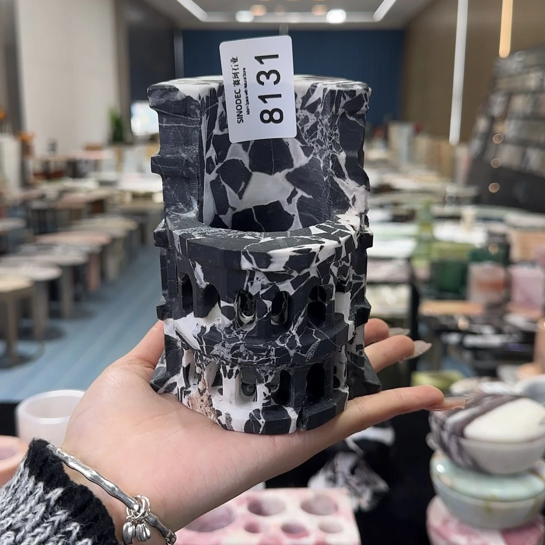 8131宝黑斗兽场1.0 福利
