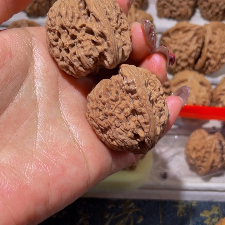 【闪购商品】文玩核桃吊坠随*南疆石