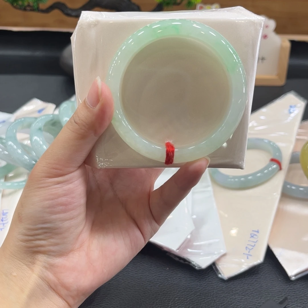 翡翠手镯未镶嵌55正圈