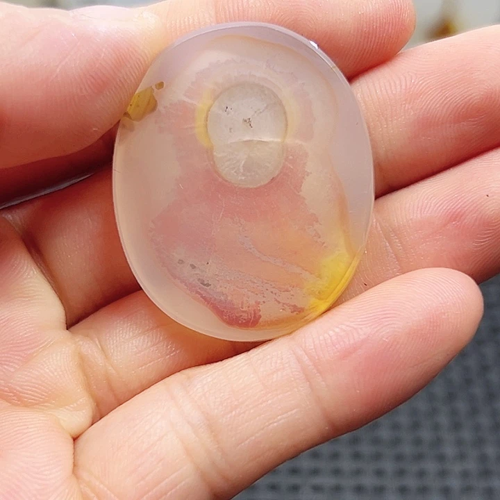 鸿***照玛瑙/玉髓未镶嵌珠宝半成品