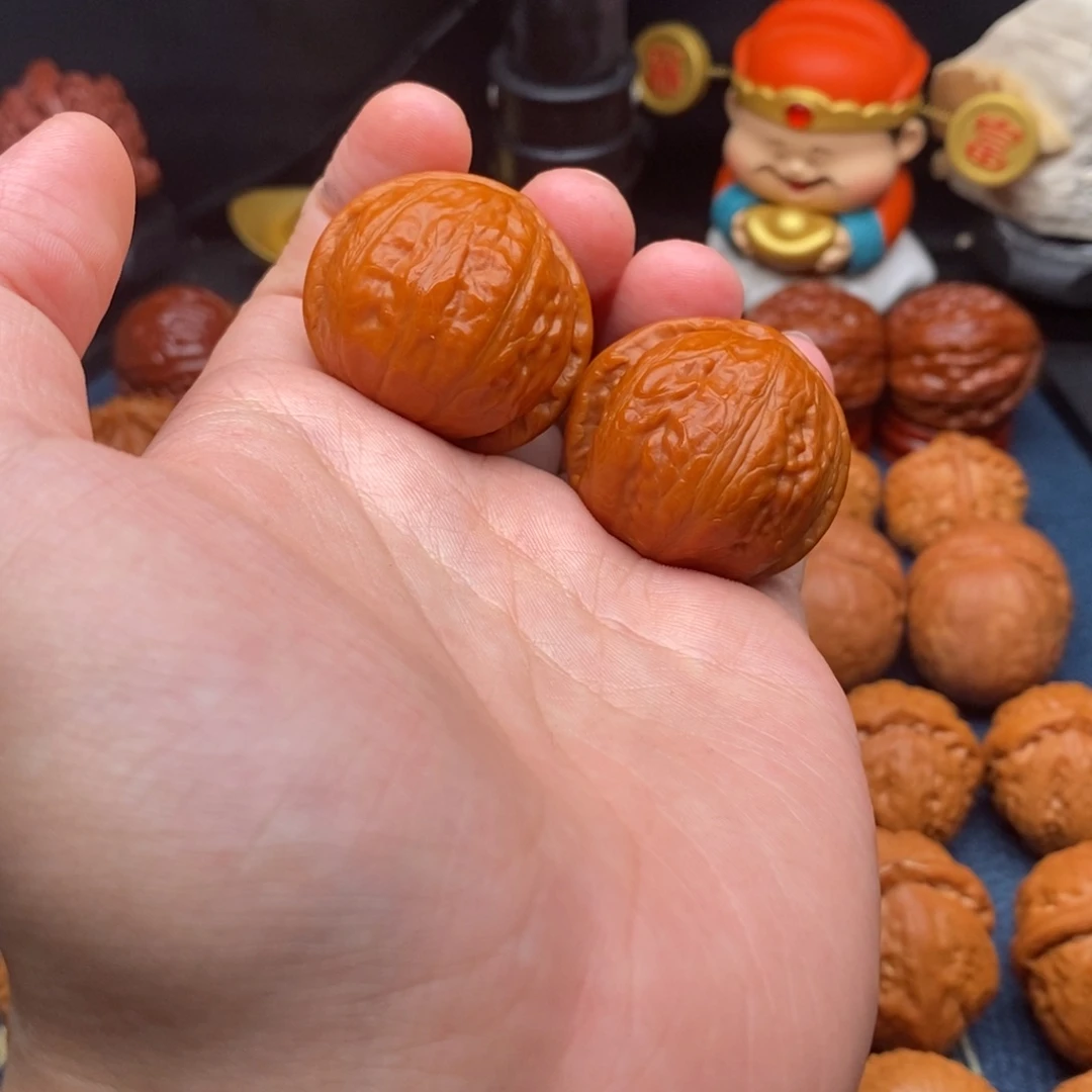 文玩核桃把件老*头精品小手捻