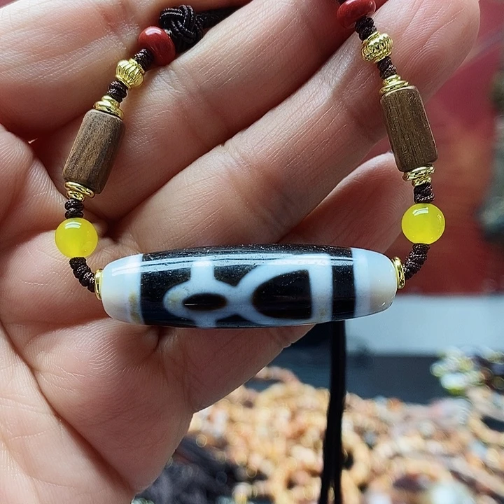 玛瑙/玉髓颈饰合金