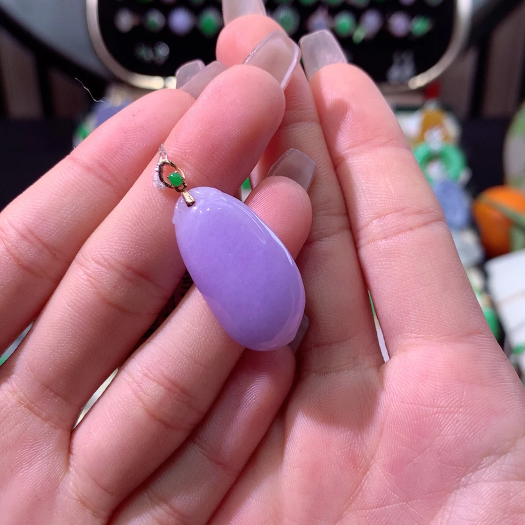 翡翠颈饰18K金镶嵌翡翠