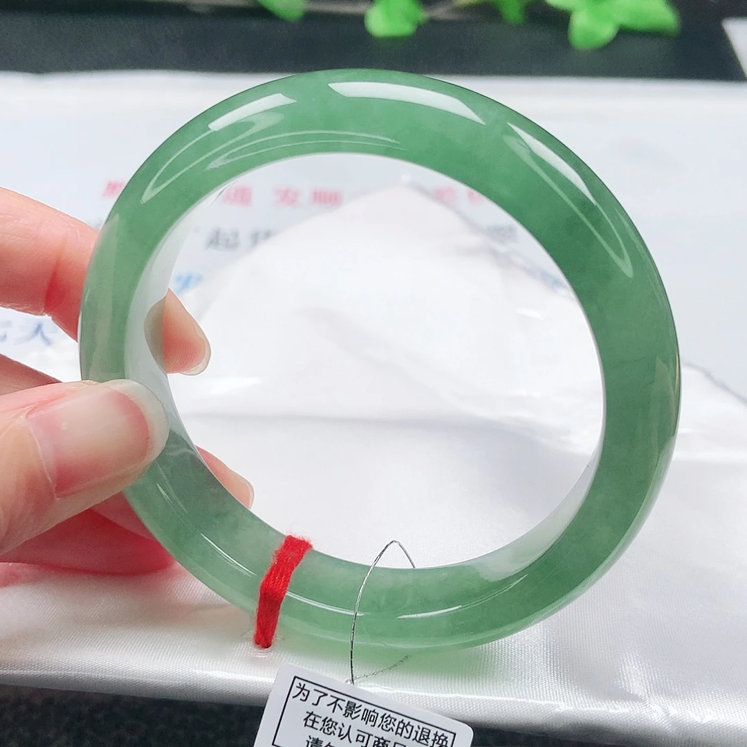 翡翠未镶嵌手镯57圈