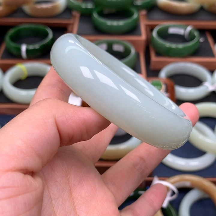 和田玉手镯5960圈口未镶嵌