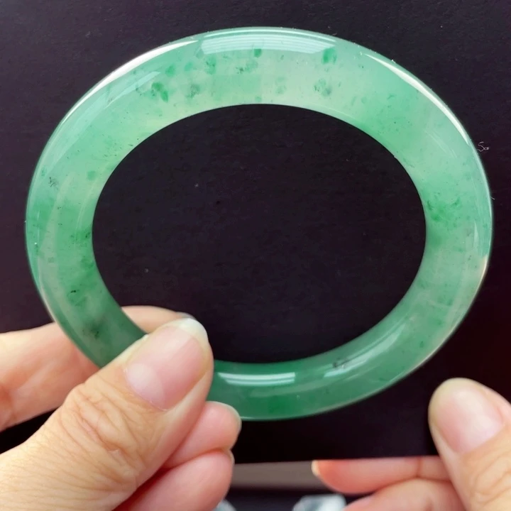 石英质玉手镯未镶嵌57-58