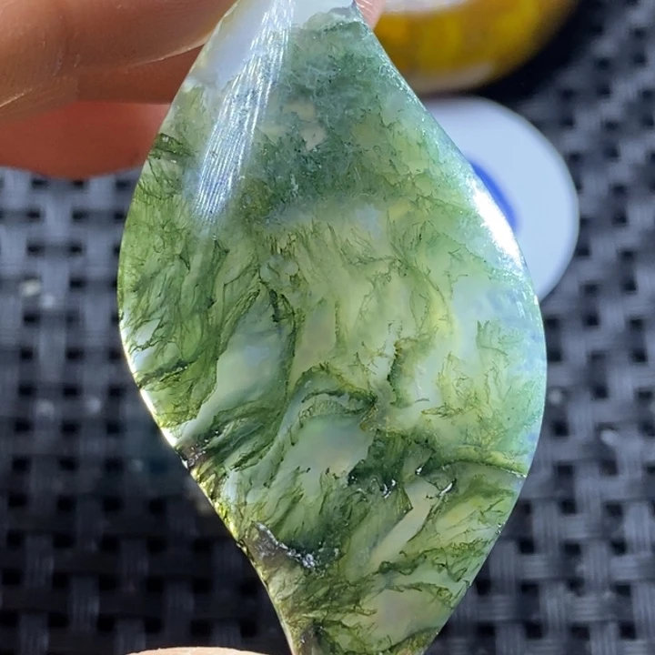 未镶嵌颈饰玛瑙/玉髓蟀*