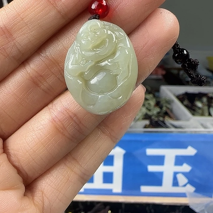 颈饰未镶嵌和田玉