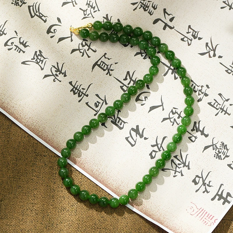 新疆和田玉碧玉项链卡8mm圆珠美人链微矿点冰阳绿妈妈