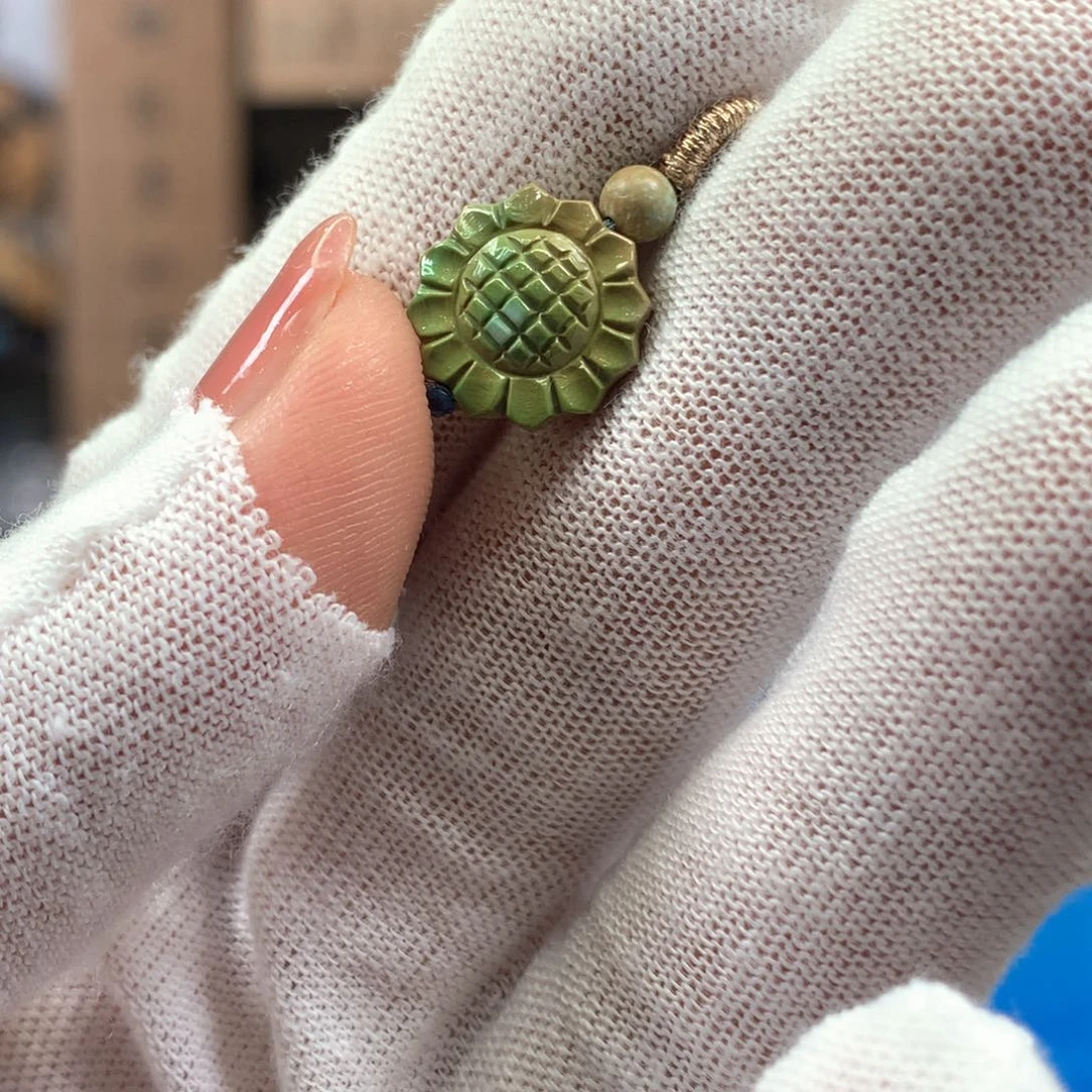 绿松石未镶嵌挂件