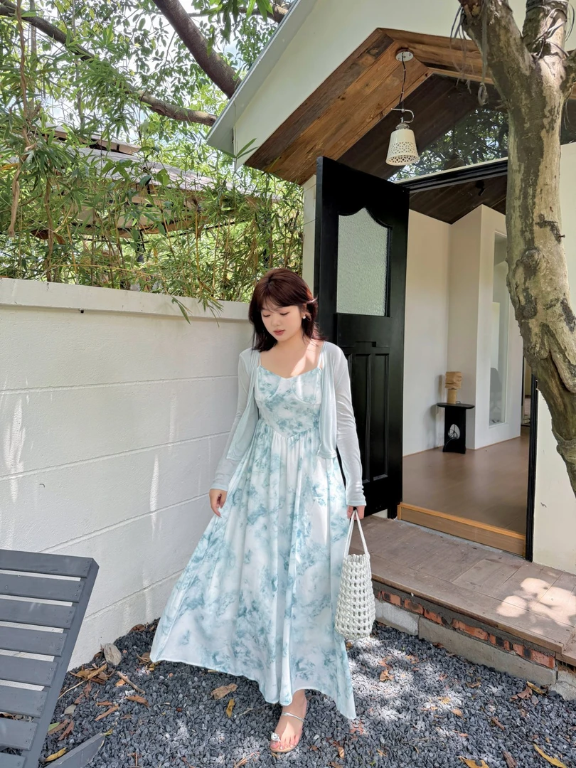 新款夏季清新绿显瘦遮肉吊带裙裙子连衣裙+遮肚子开衫两件套微胖