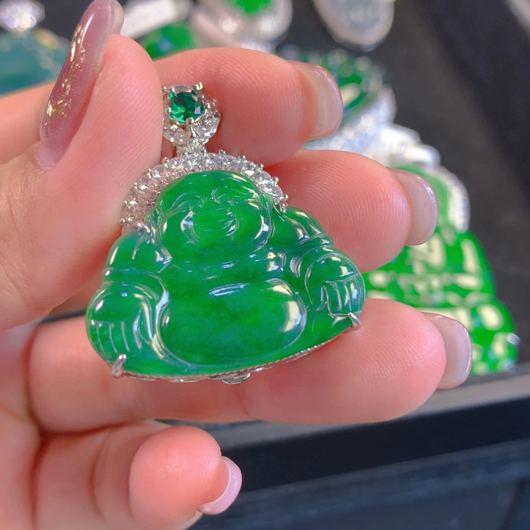 翡翠颈饰未镶嵌翡翠