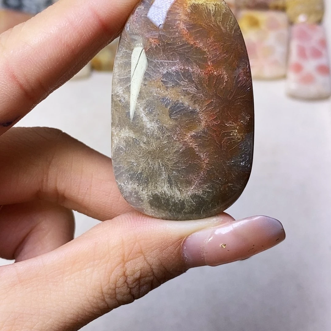 合金颈饰硅化玉吃****^