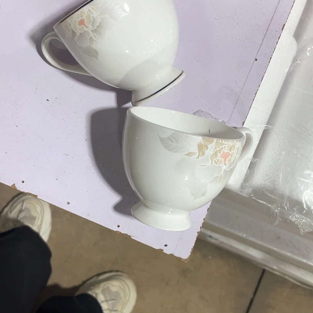 骨瓷杠****席杯子两个
