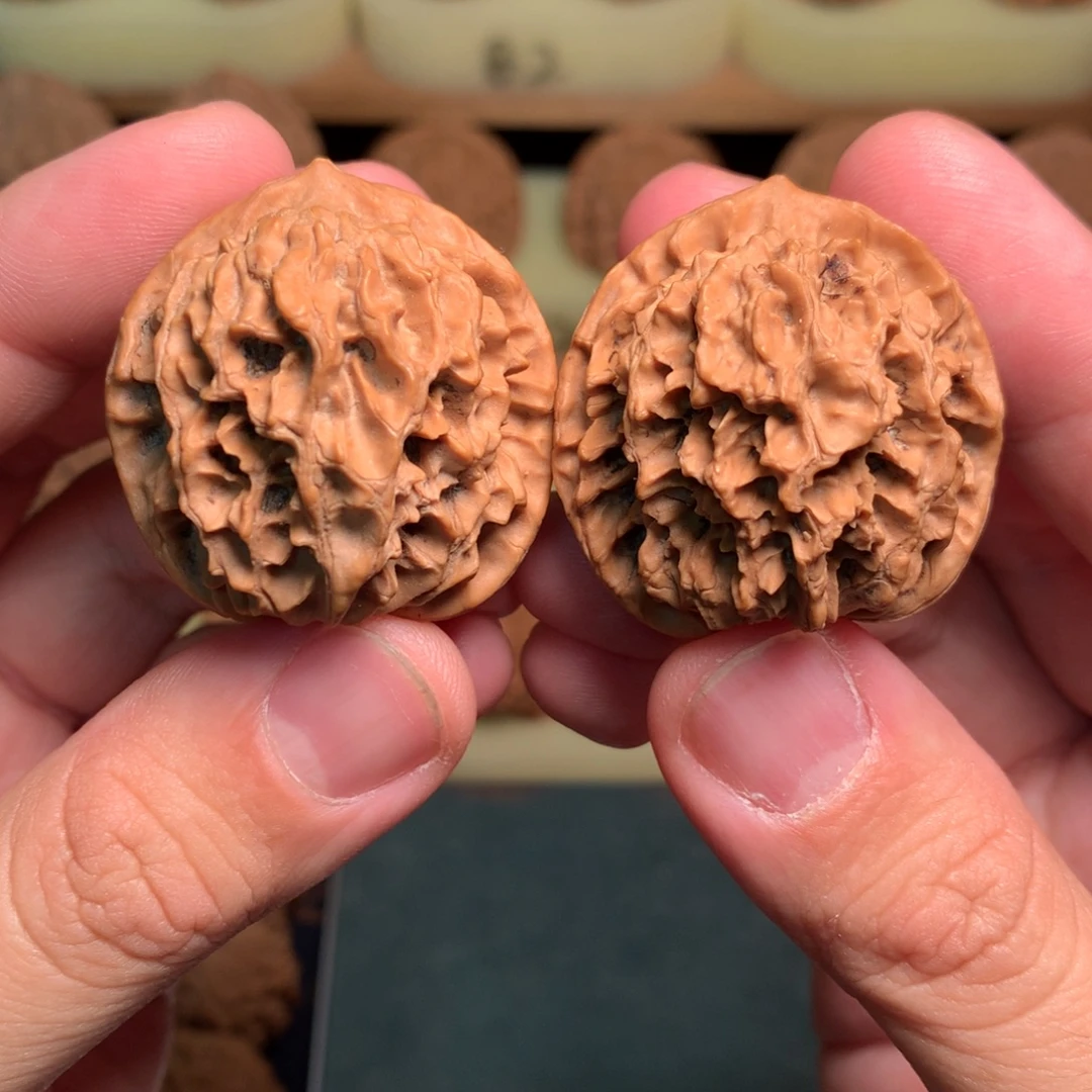 文玩核桃吊坠35秦岭野生水晶灯笼