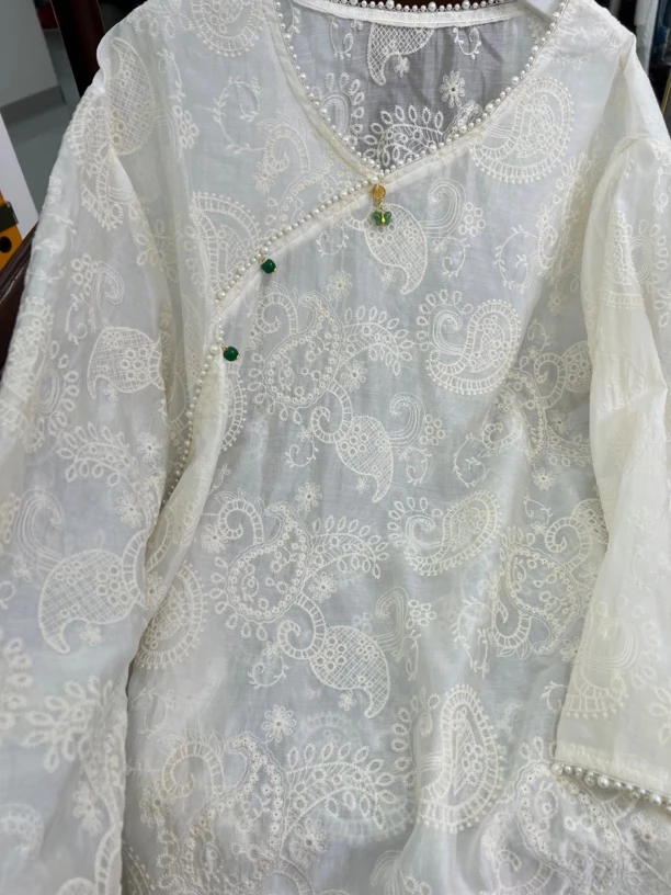 春夏季薄款重工刺绣珍珠款洋气百搭款上衣