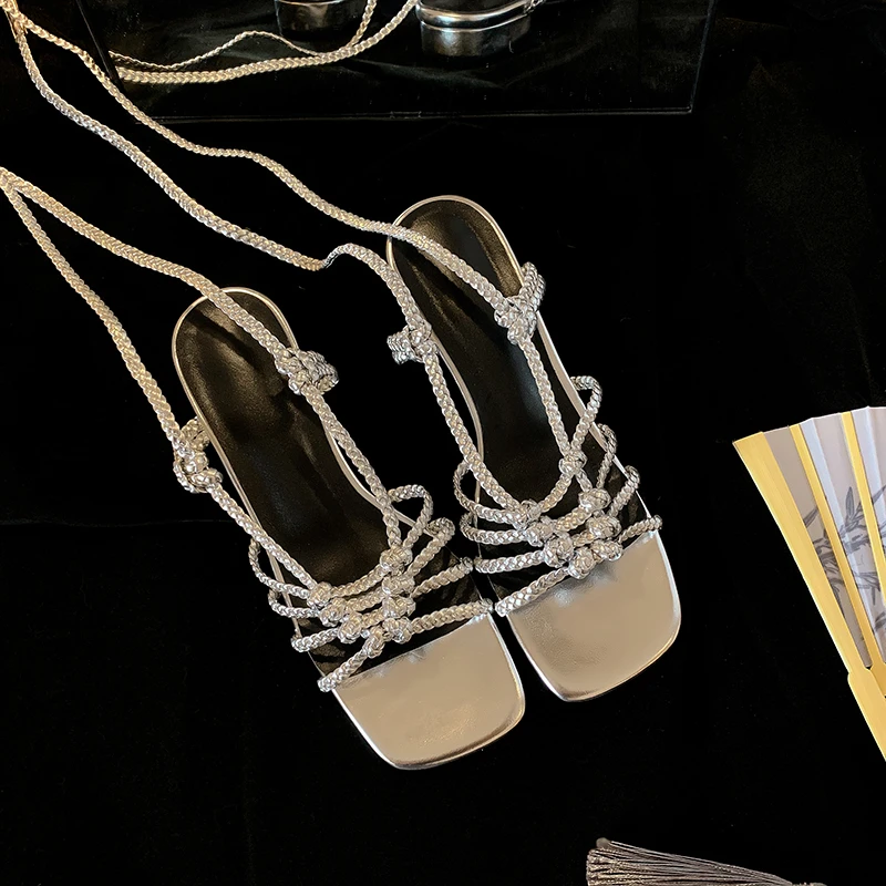 8027/2.5cm交叉绑带罗马凉鞋女夏季新款配裙子设计感小众银色