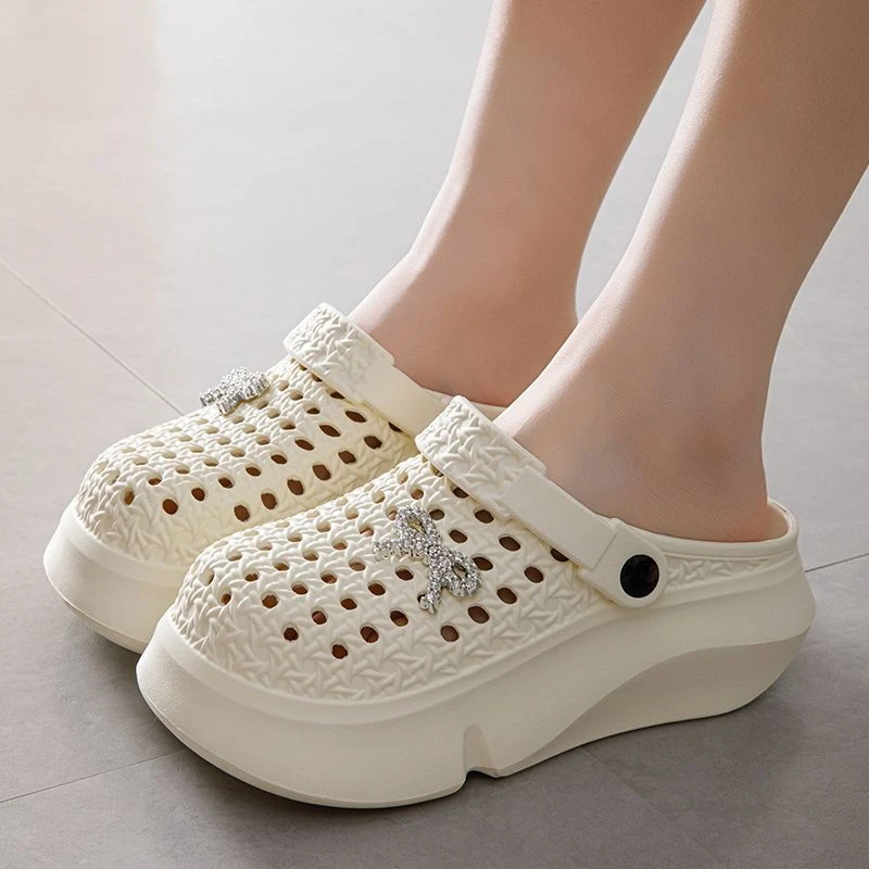 厚底增高洞洞鞋女新款镂空透气时尚百搭踩屎感沙滩鞋防滑耐磨软底