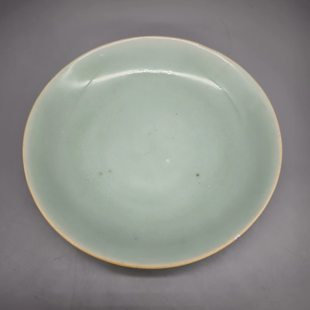 52504047*清中期青釉盘/瓷器五/江苏省文物总店