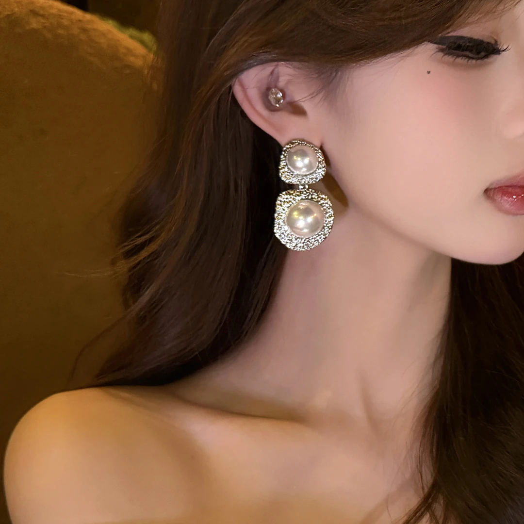 铜合金仿珍珠耳饰 轻奢复古法式气质金属耳环优雅时尚精致耳饰