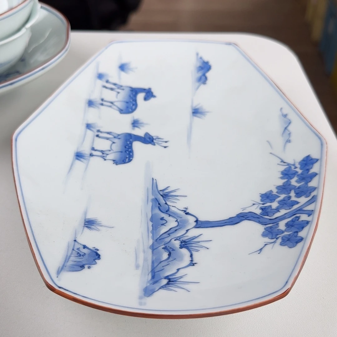 瓷洸琳窑手绘小鹿24.7厘米异形盘